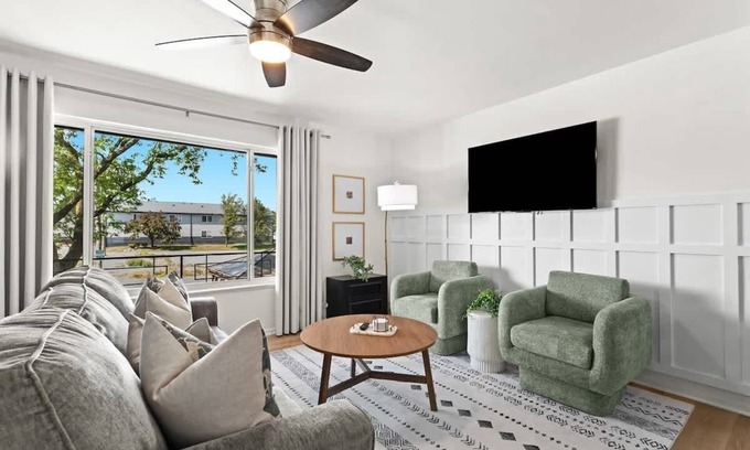 Royal Oak Apartment | Relaxing One-Bedroom Retreat | King Bed | Royal Oa
