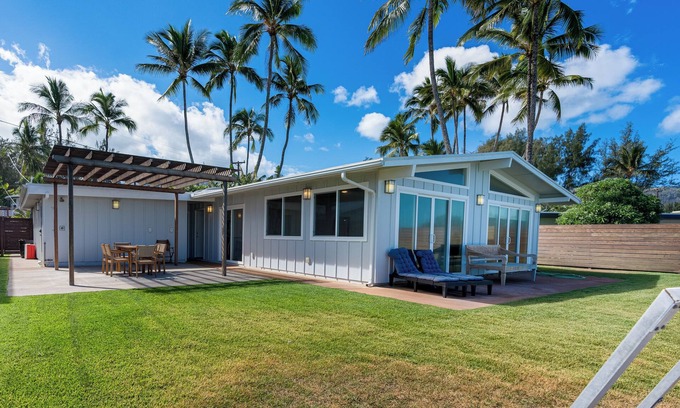 Waialua House | Relaxing or Adventurous North Shore Waterfront Home