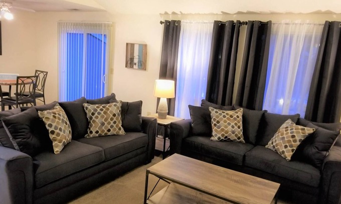Richland Apartment | Relaxing & Private 2/2 #NP211
