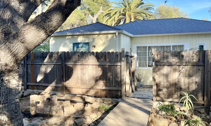 Ojai Apartment | Relaxing Private Studio in an Ojai Cottage with your own outdoor space.