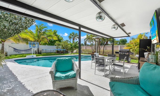 North Lauderdale House | Relaxing Retreat with Pool: Spacious 3BR Home in North Lauderdale.