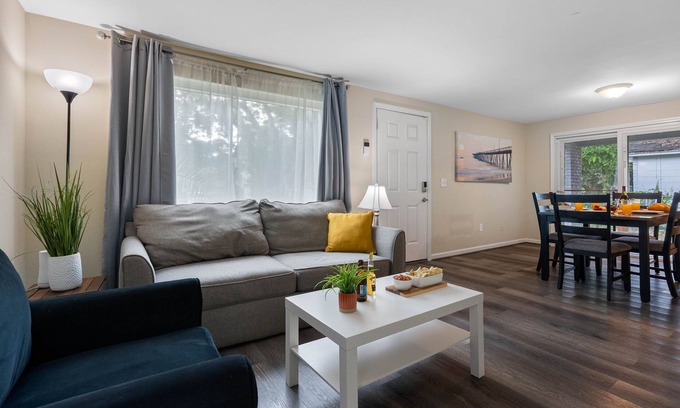 Ballast Point House | Relaxing Retreat in Trendy South Tampa