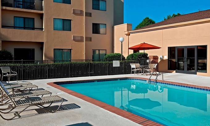 University Place Hotel | Relaxing Retreat Near UNC Charlotte, Pool, Pet-Friendly, Gym