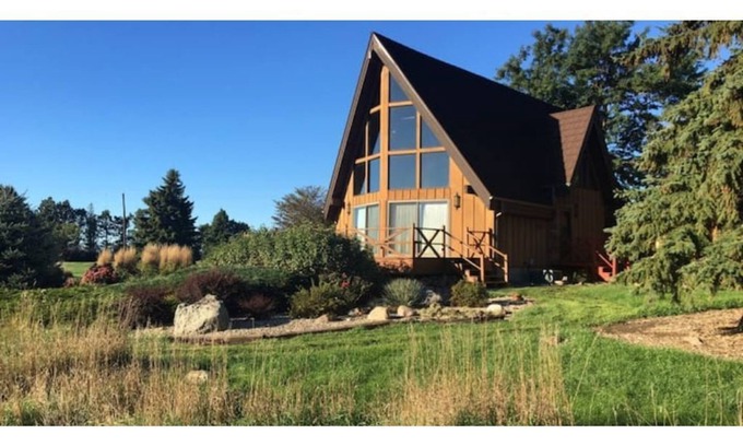 Canton House | Relaxing Riverview Cabin with Scenic Hot Tub