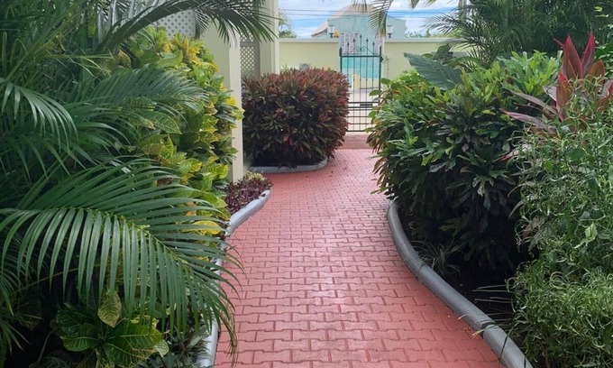 Hastings Condo | Relaxing South Coast One (1) Bedroom Rental Steps from Beaches and Boardwalk