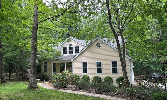 Saint Andrews House | Relaxing, spacious home nestled in the woods and near Sewanee's main campus.