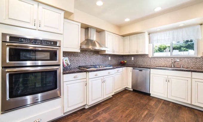 Thousand Oaks House | Relaxing Spacious Family Home in Thousand Oaks