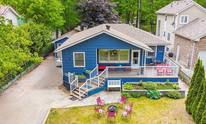 Wasaga Beach House | Relaxing twin-home getaway with deck, firepit & perfect setup for family stays