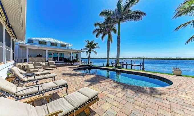 Punta Gorda House | Relaxing Water Front Escape 3-bedroom house