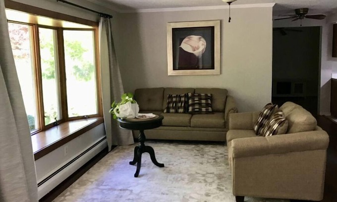 Piney Point House | Relaxing weekend getaway!