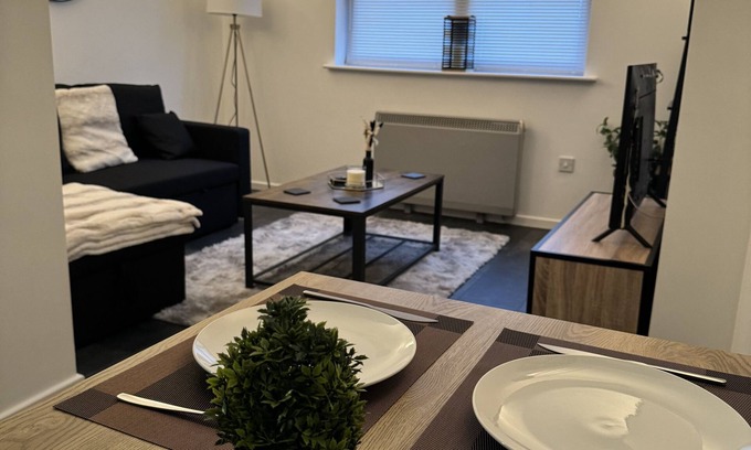 Coleshill House | RelaxingNightsAway