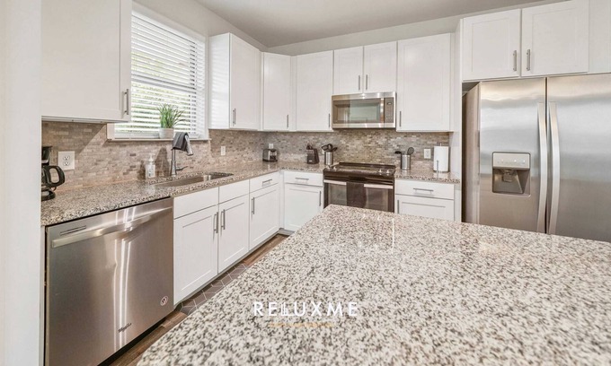 Dixie - Berryhill Apartment | Reluxme Lux Apt Near Lake Wylie w/ Gym + Pool