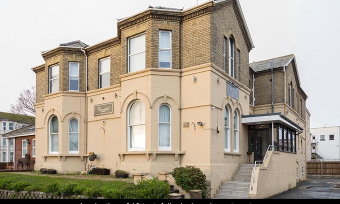 Great Yarmouth Apartment | Remaotel Seafield Court Apartments