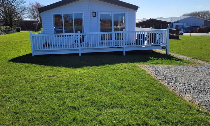 Winestead House | Remarkable 3-Bed House in Hull