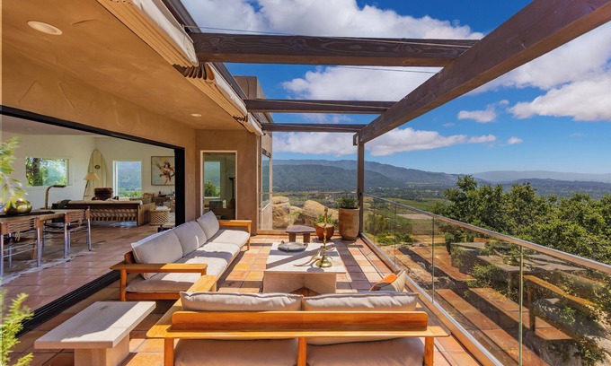 Ojai House | Remarkable 50 acre Organic Farm, the best views of Ojai Valley 5 mins from town.