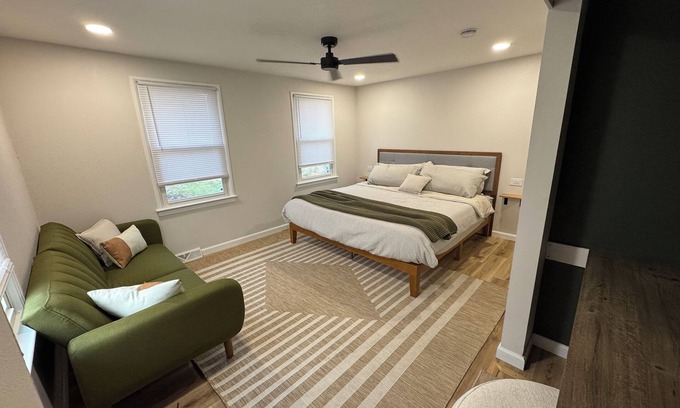 Michigan City House | Remarkable Deal – FeNCeD YARD- Cozy Stay
