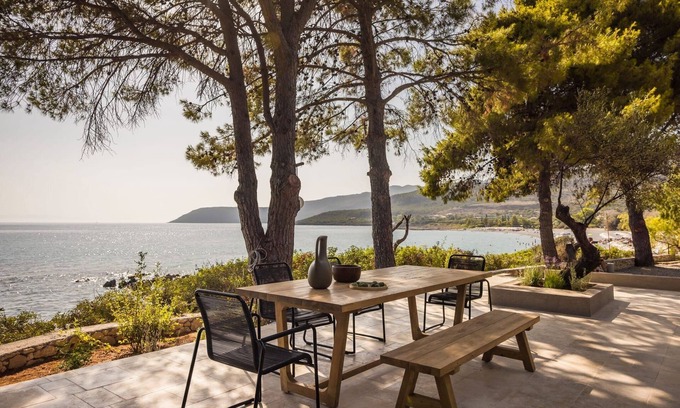 Kardamyli Villa | Remarkable Kardamyli Beachfront Villa |.
