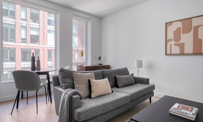 Shawmut Apartment | Remarkable South End Jr 1BR w/Gym, nr Groceries, by Blueground