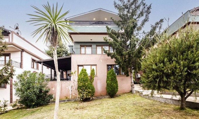 Sahilkoy Villa | Remarkable Villa Close to Beach with Pool in Sile