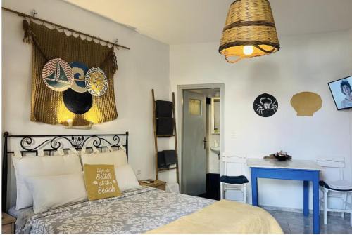 Perissa Apartment | Rembelos Santorini