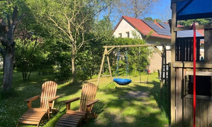 Hoppegarten House | Remise an der Rennbahn - 30 min from Berlin-City. Pet friendly!