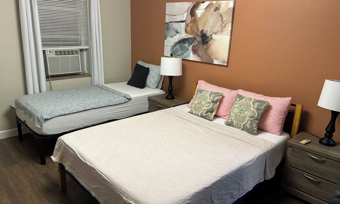 Clifton Apartment | Remodeled 2-bedroom apartment in Clifton WiFi, AC near UC and Hospitals