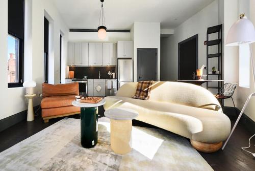 Downtown Pittsburgh Apartment | Remodeled 2br Downtown Near Acrisure Stadium
