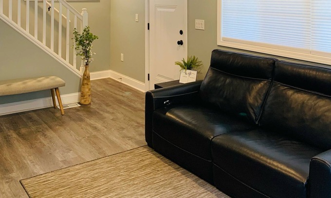 Minneapolis House | Remodeled 3BR Modern Family home- Just Minutes From Downtown!