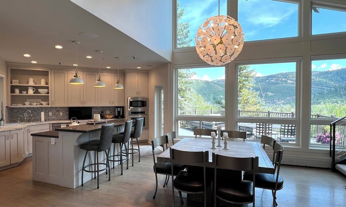 Deer Valley House | Remodeled Deer Valley Condo ~ Amazing Views ~ Minutes from Slopes & Main Street