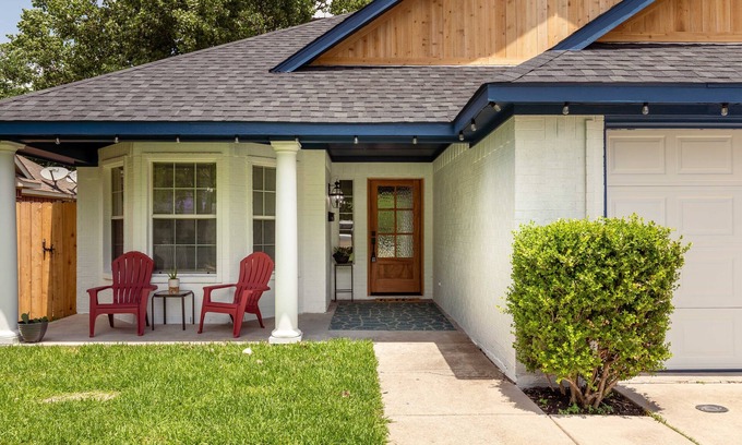 McKinney House | Remodeled home near historic downtown