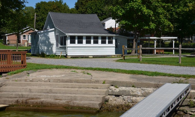 Town of Richmond Cottage | Remodeled Lake House