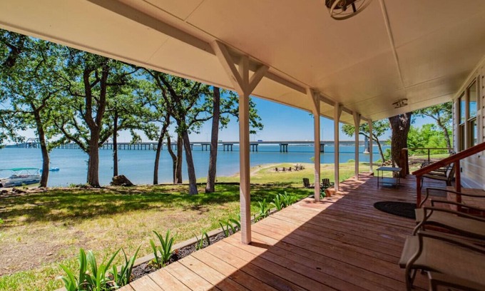 Little Elm House | Remodeled Lakefront! Private beach, toys & hot tub