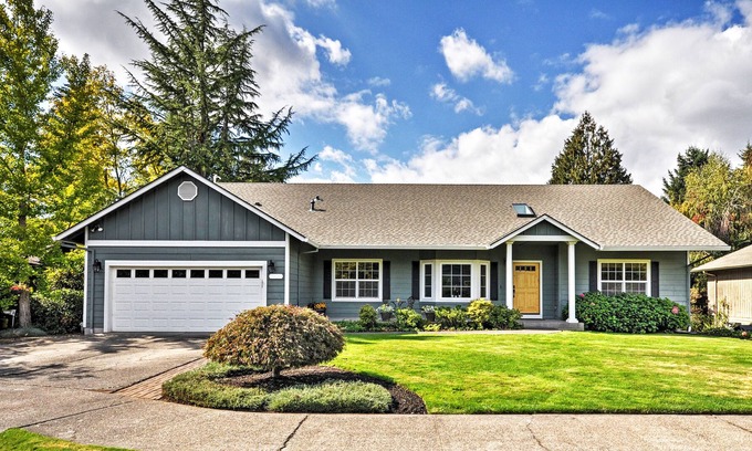 Rock Creek House | Remodeled Portland House w/ Sprawling Yard & Deck!