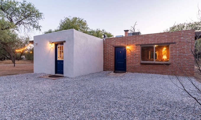 Tanque Verde House | Remodeled Ranch House on 3 acres with Horse Facilities