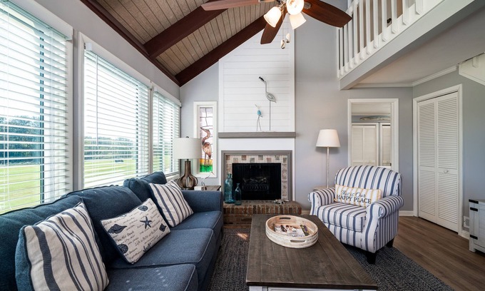 Sealoft Villas House | Remodeled Sealoft! 3 Decks w/Amazing Views! Neighborhood Pool! Walk to Beach! Amenity Cards!