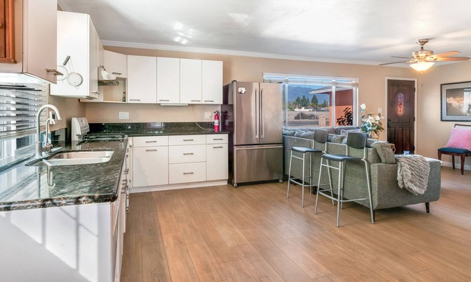 Ontario House | Remodeled~Single Story~Next to Rancho Cucamonga/Fwy 10/ONT Airport~Monthly~讲中文