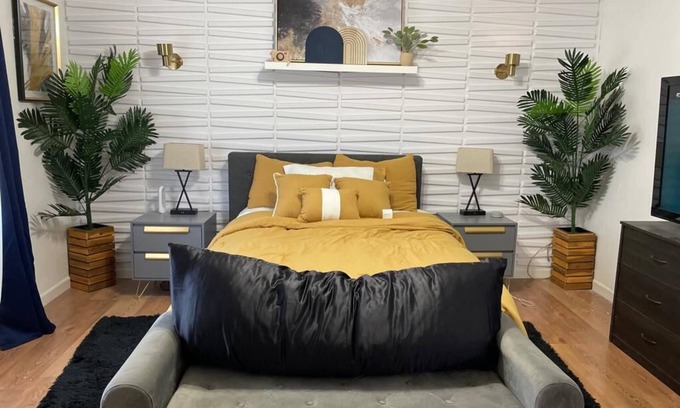 Welcome House | Remodeled spacious 2 bedroom Home