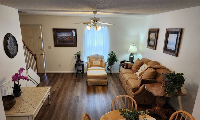 Greene County Apartment | Remodeled Townhouse Close to Greeneville, Tusculum and Jonesborough.