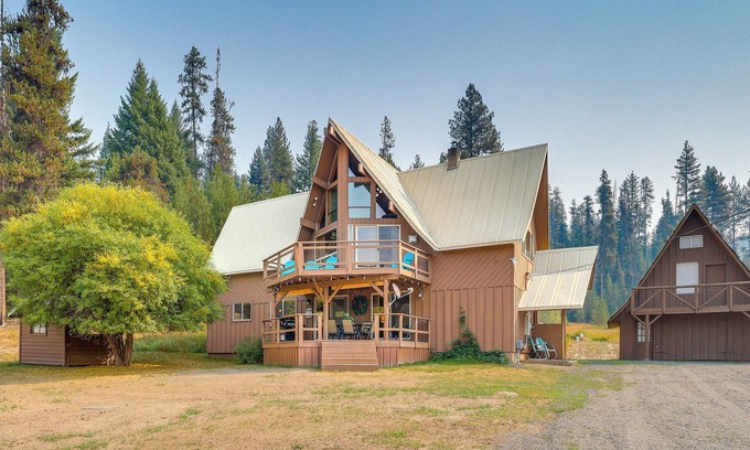 Elk City House | Remote Elk City Escape w/Decks & Mtn Views!