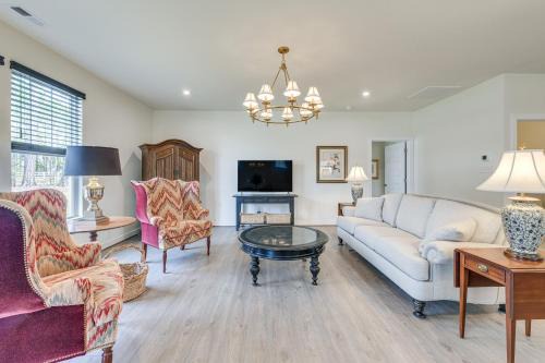 Bermuda House | Remote Work-Friendly Meadowville Landing Getaway