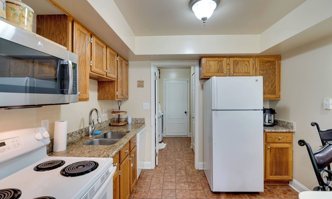 Troy House | Remote-Work Friendly Troy Townhome