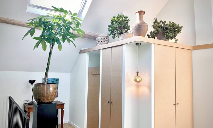 Montigny-sur-Loing Apartment | [REMOVE] Kampa - Cozy duplex studio in charming Montigny-sur-Loing with AC, WiFi