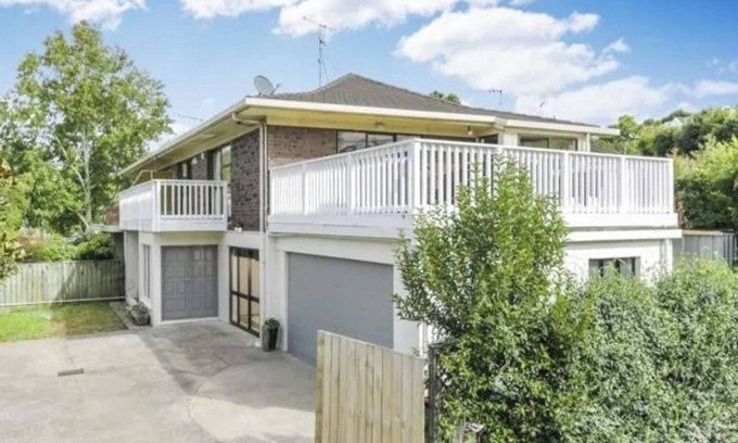 Remuera House | Remuera 5 bedroom Holiday House
