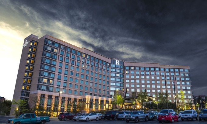 Broomfield Hotel | Renaissance Boulder Flatiron Hotel