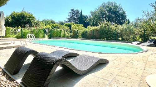 Cheval-Blanc Apartment | Rendez-vous avec les cigales - gîte 6 personnes 100m2 - piscine privée - Climatisation