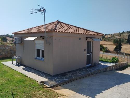 Kymi-Aliveri Apartment | Reniza House