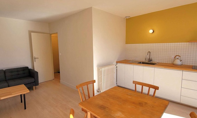 Saint-Bonnet-en-Champsaur Apartment | Renovated T2 Apartment - 2 Pers - St Bonnet Center