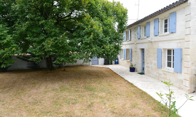 Saint-Georges-des-Coteaux Villa | Renovated Charentaise property with private pool.sleeps 9. Pets allowed