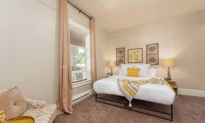 West Central Apartment | Renovated 1 Bed, 1 Bath, KING BED! Near Downtown!