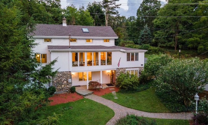 Middle Hope House | Renovated 1850's Cottage on Storm King Mountain